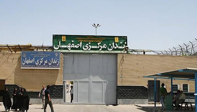دفتر کانون وکلای دادگستری اصفهان مستقر در زندان مرکزی اصفهان، طی اطلاعیه ای، از تغییر روال پذیرش ملاقات های این زندان خبر داد.