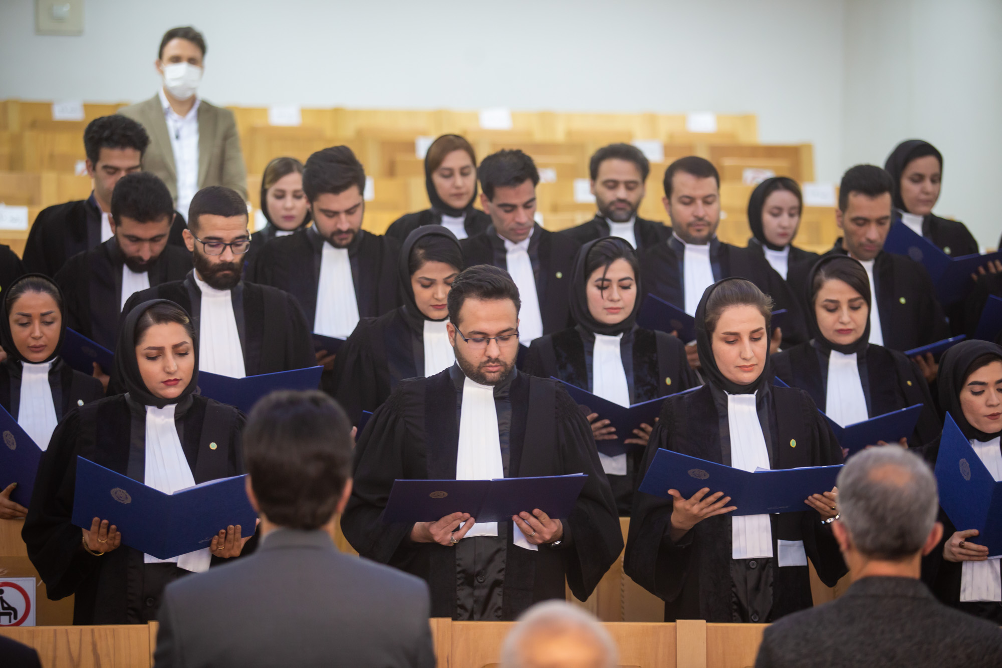 چهل و پنجمین آئین تحلیف کارآموزان وکالت کانون وکلای دادگستری استان اصفهان برگزار شد + گزارش تصویری  