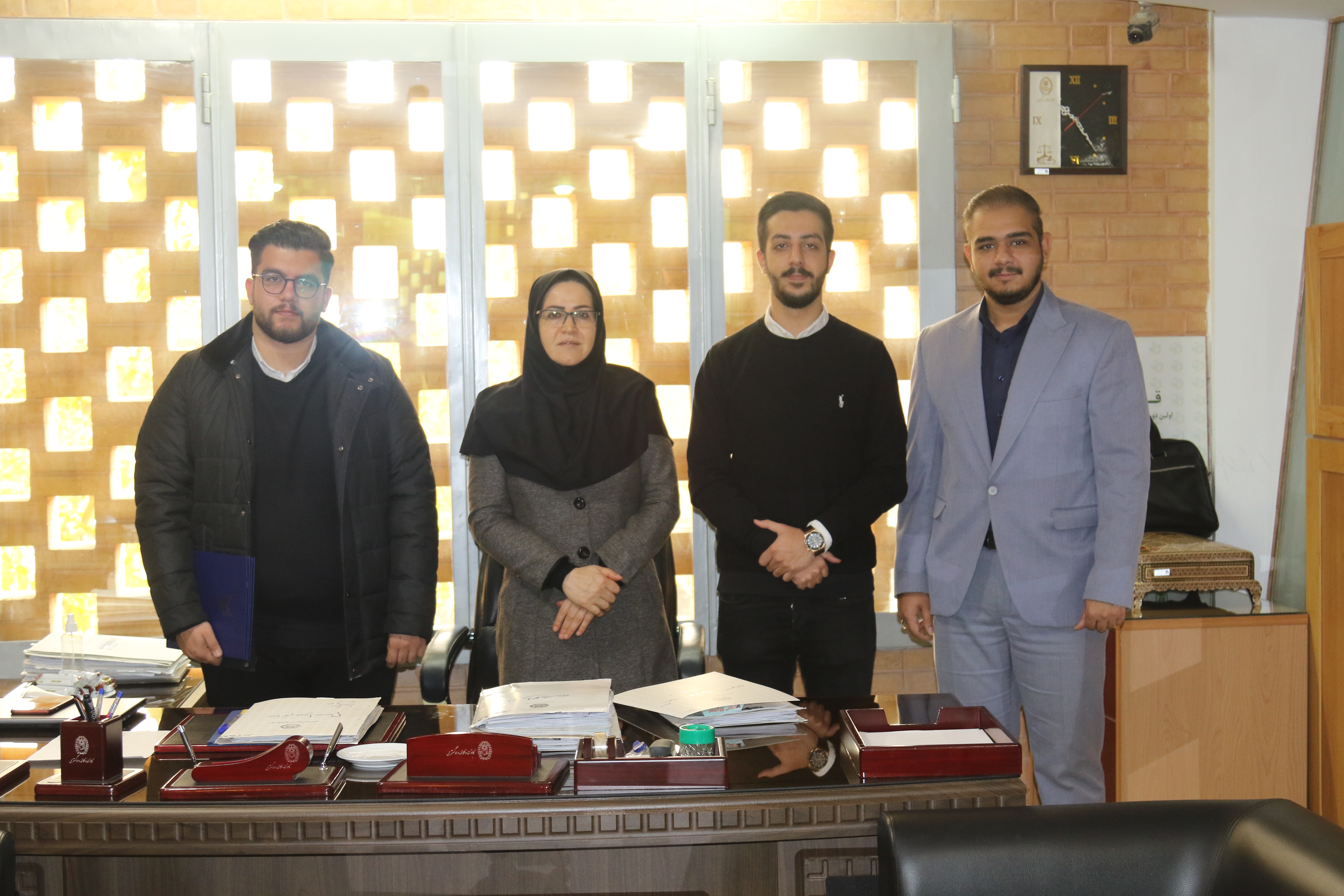 گزارش تصویری/ دیدار اعضای انجمن علمی حقوق دانشگاه آزاد اصفهان(خوراسگان) با رئیس کانون وکلای اصفهان